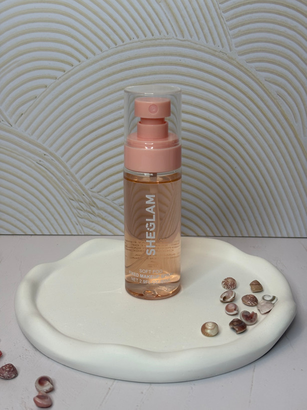 اسپری فیکس طرح شیگلم Sheglam fixed spray - مدل soft fog تثبیت کننده آرایش