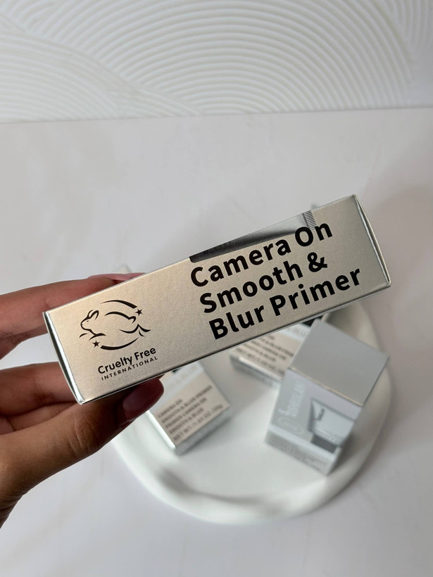 پرایمر مات کننده طرح شیگلم مدل Camera on smooth & Blur - Sheglam پر کننده منافذ